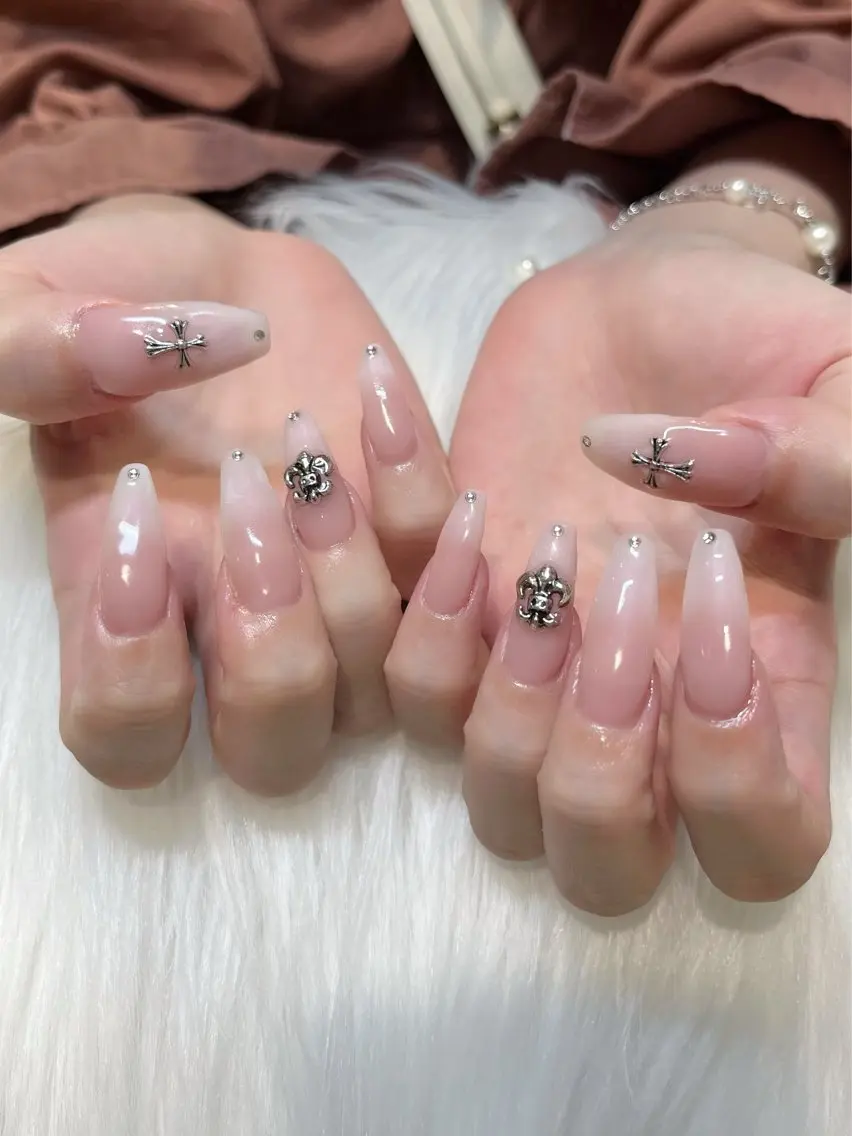 ネイル アートネイル KOKONA 🎀のネイルデザイン