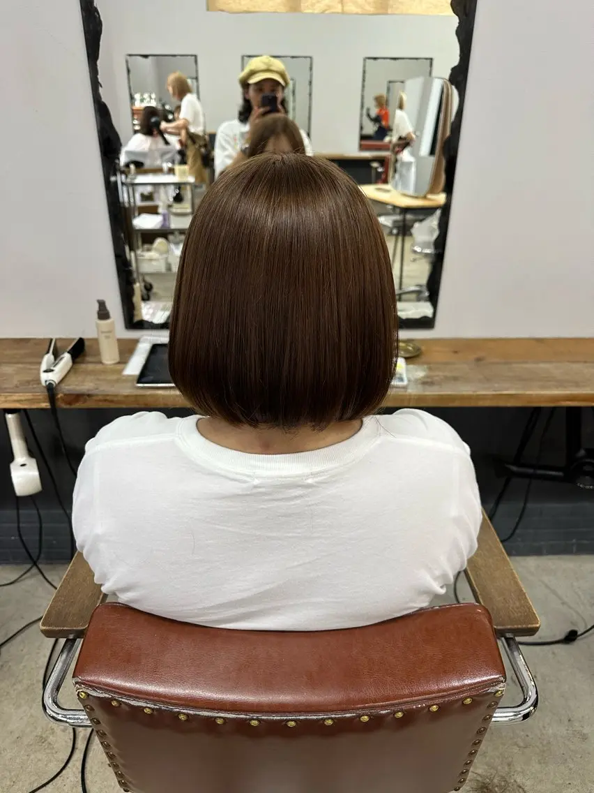 ショート カラー なるお 髪質改善ストレートのヘアスタイル