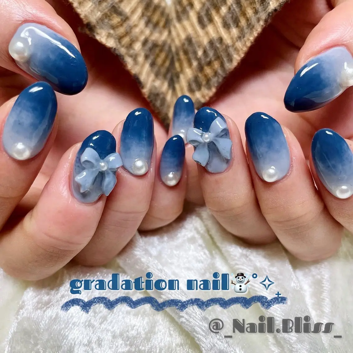 ネイル ブルー グラデーション ハンドネイル NAIL BLISSのネイルデザイン