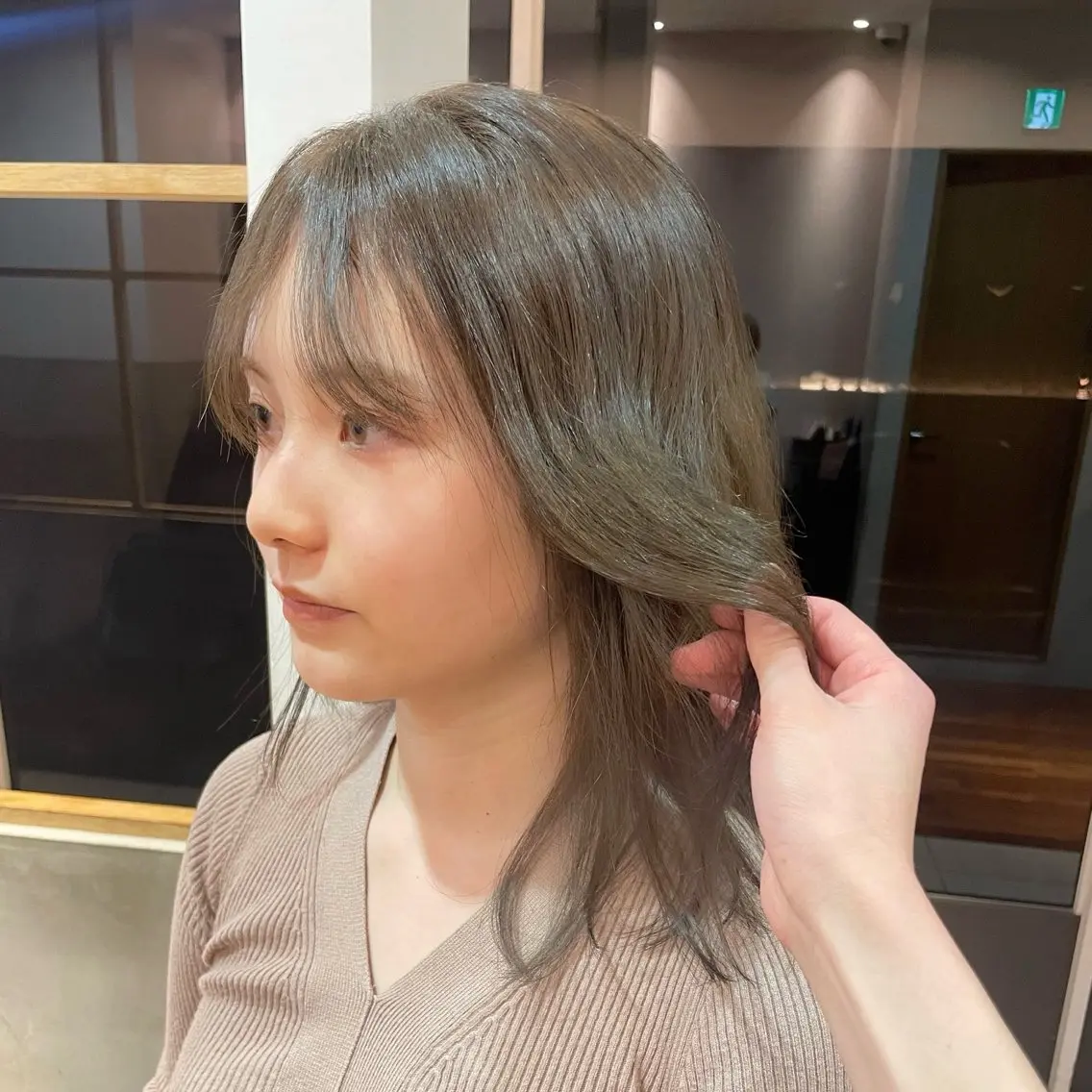 ミディアム カラー オリーブカラー ヘアカラー トリートメント 顔まわり🥨レイヤー /透明感/水口舞奈のヘアスタイル