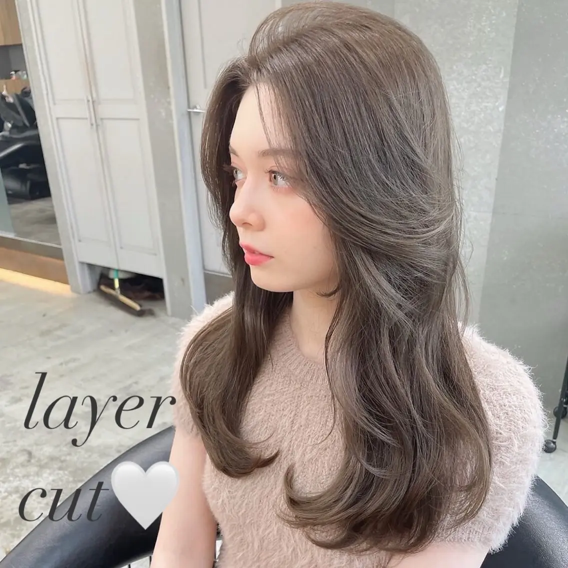 セミロング カット ヘアカラー トリートメント 山本翔一郎 韓国顔周りレイヤーのヘアスタイル