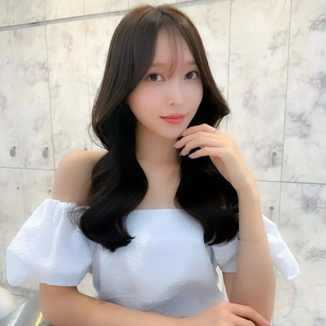 ロング カラー ベージュカラー グレージュ 韓国風ヘア カット ヘアカラー トリートメント ヘッドスパ 髪質改善/韓国ヘア レイヤー/新宿/ロミのヘアスタイル