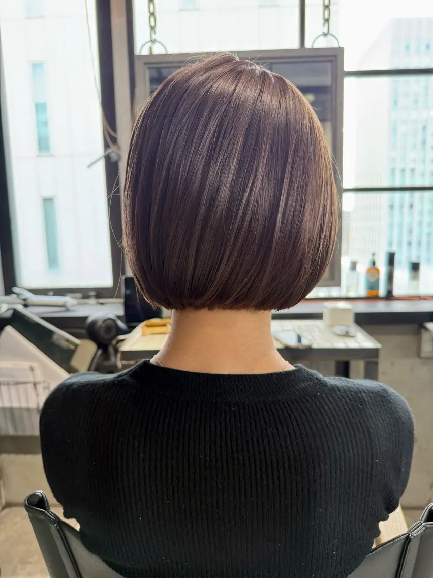 ショート ボブ カット ヘアカラー トリートメント 佐伯 桃のヘアスタイル