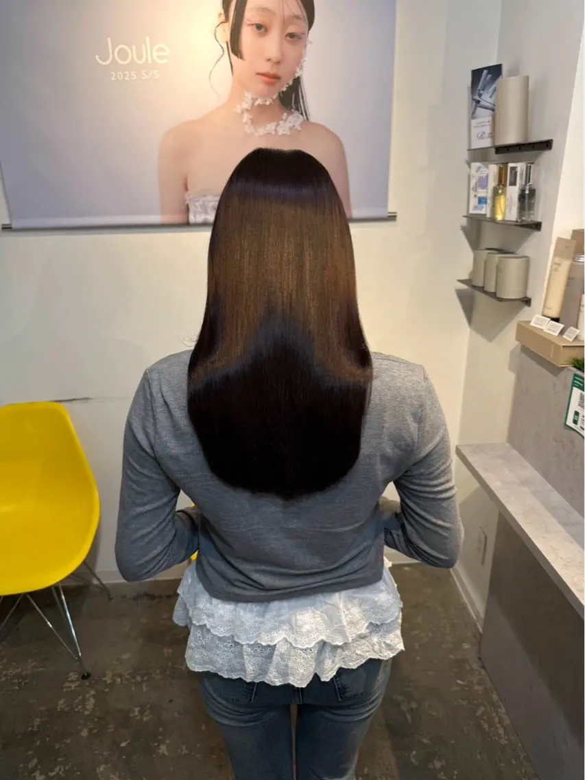 ロング 氏家 麻歩のヘアスタイル