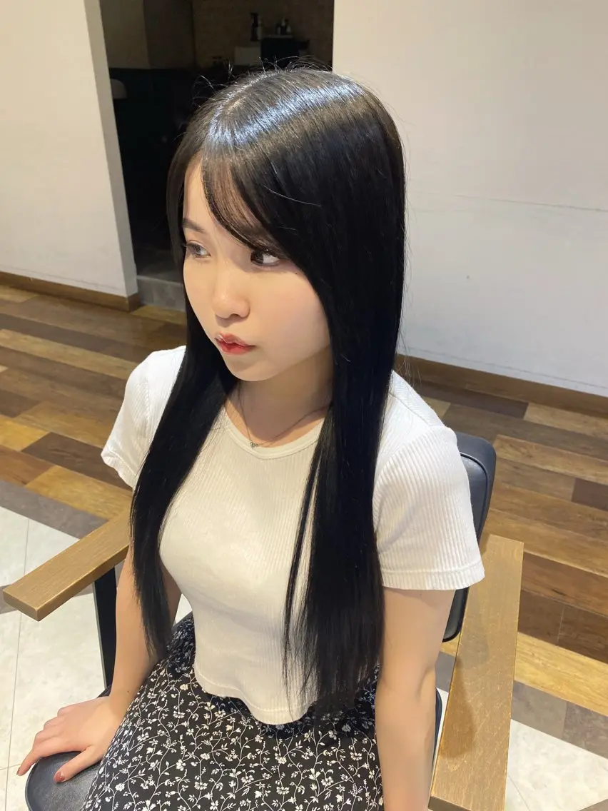 ロング カラー 國分 真椰のヘアスタイル