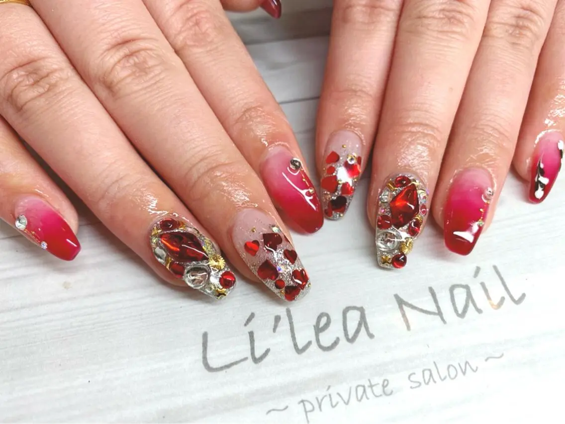 ネイル Li'leaNail AINAのネイルデザイン