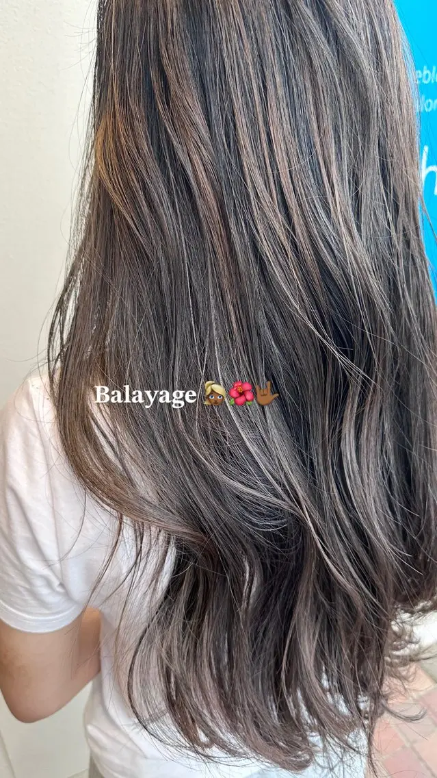 ロング 坂庭 美夢のヘアスタイル