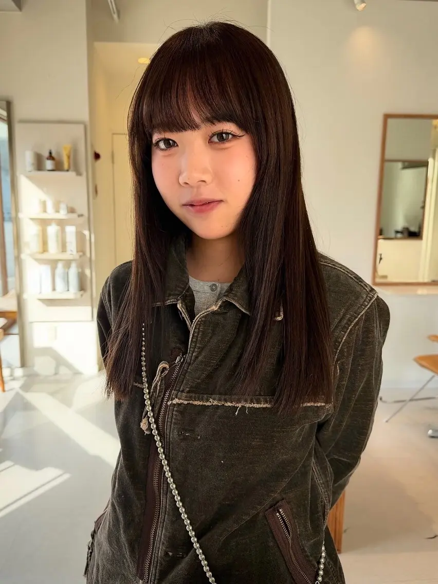 ミディアム カラー パーマ🌀/縮毛🪡 透明感カラー🧊のヘアスタイル