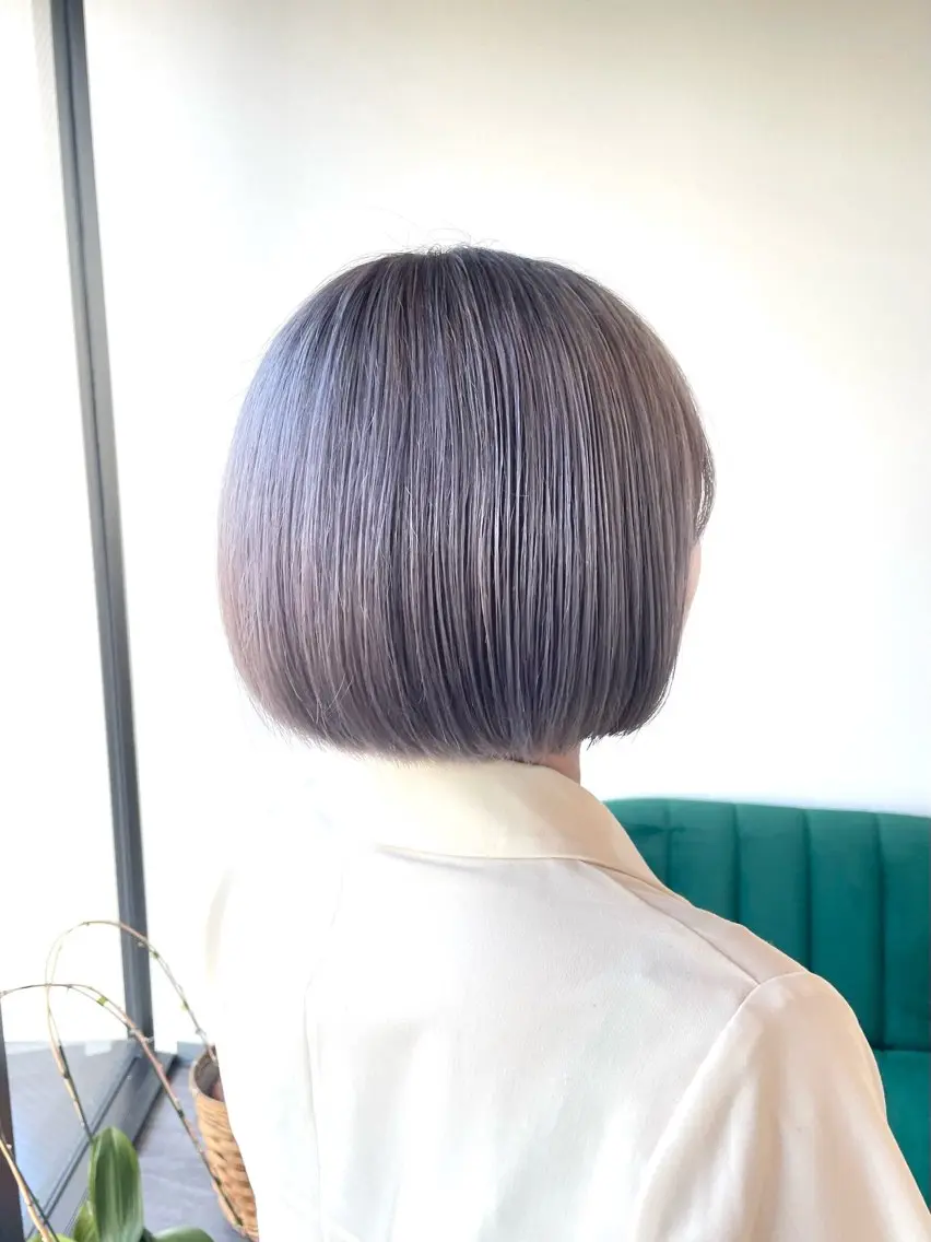 ショート カラー ハイトーンカラー シルバー ホワイトシルバー ボブ カット ヘアカラー トリートメント kitin  吉祥寺 山岸花のヘアスタイル