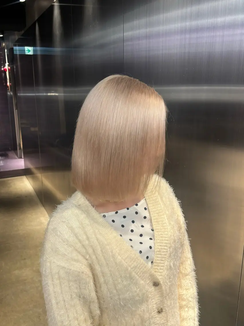 ショート ヘアカラー PELEsakae さえのヘアスタイル
