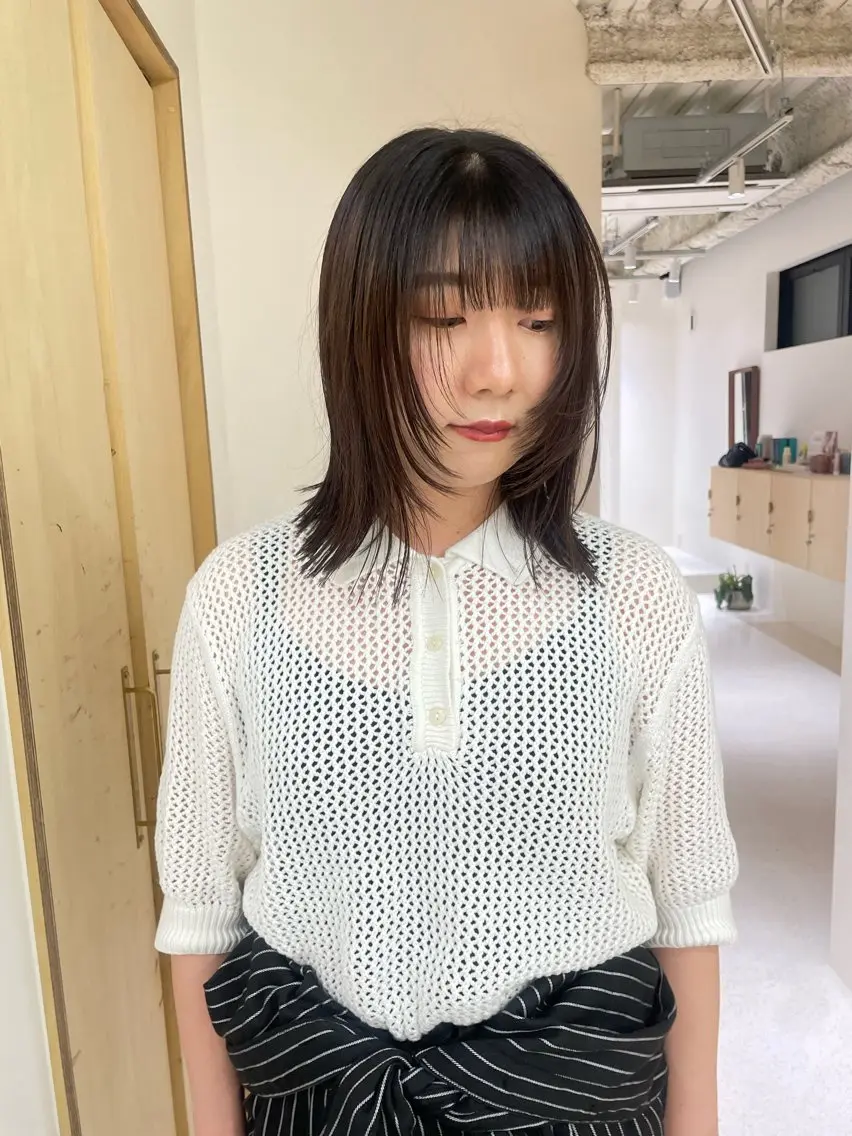 ミディアム 顔まわりレイヤー 顔周りカット レイヤーカット DEEokazaki hina.Oのヘアスタイル