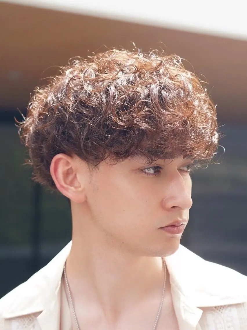 カラー パーマ メンズ メンズパーマ ブラウンカラー カット ヘアカラー パーマ fifth原宿 宮部蓮のヘアスタイル