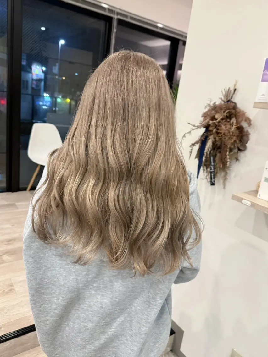 ロング ヘアカラー トリートメント RICHAIRNEU リシェイルノイのヘアスタイル