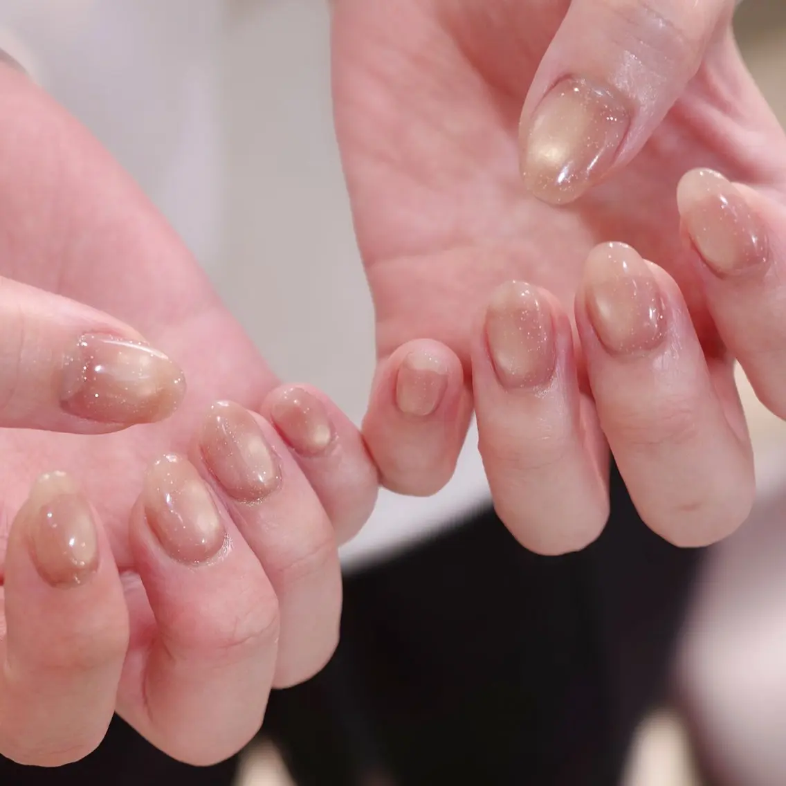 ネイル フラッシュネイル フラッシュマグ ゴールド マグネットネイル ピンク ハンドネイル pointillé .ayaのネイルデザイン