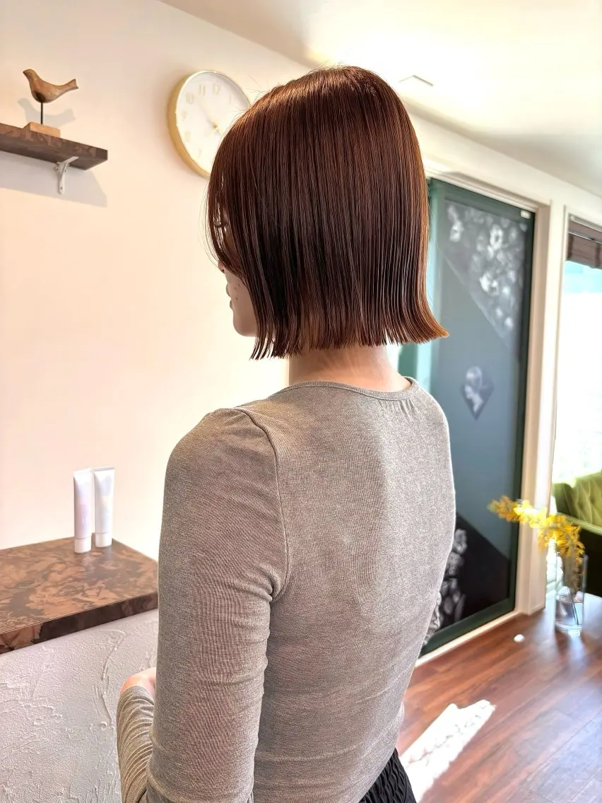 ショート カラー カット 縮毛矯正 トリートメント 桑原 菜摘のヘアスタイル