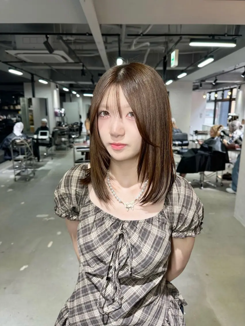 ミディアム ケアカラー ボブ 髪質改善 レイヤーカット トリートメント カット ヘアカラー トリートメント 心斎橋 韓国レイヤ ー指名No.1renのヘアスタイル