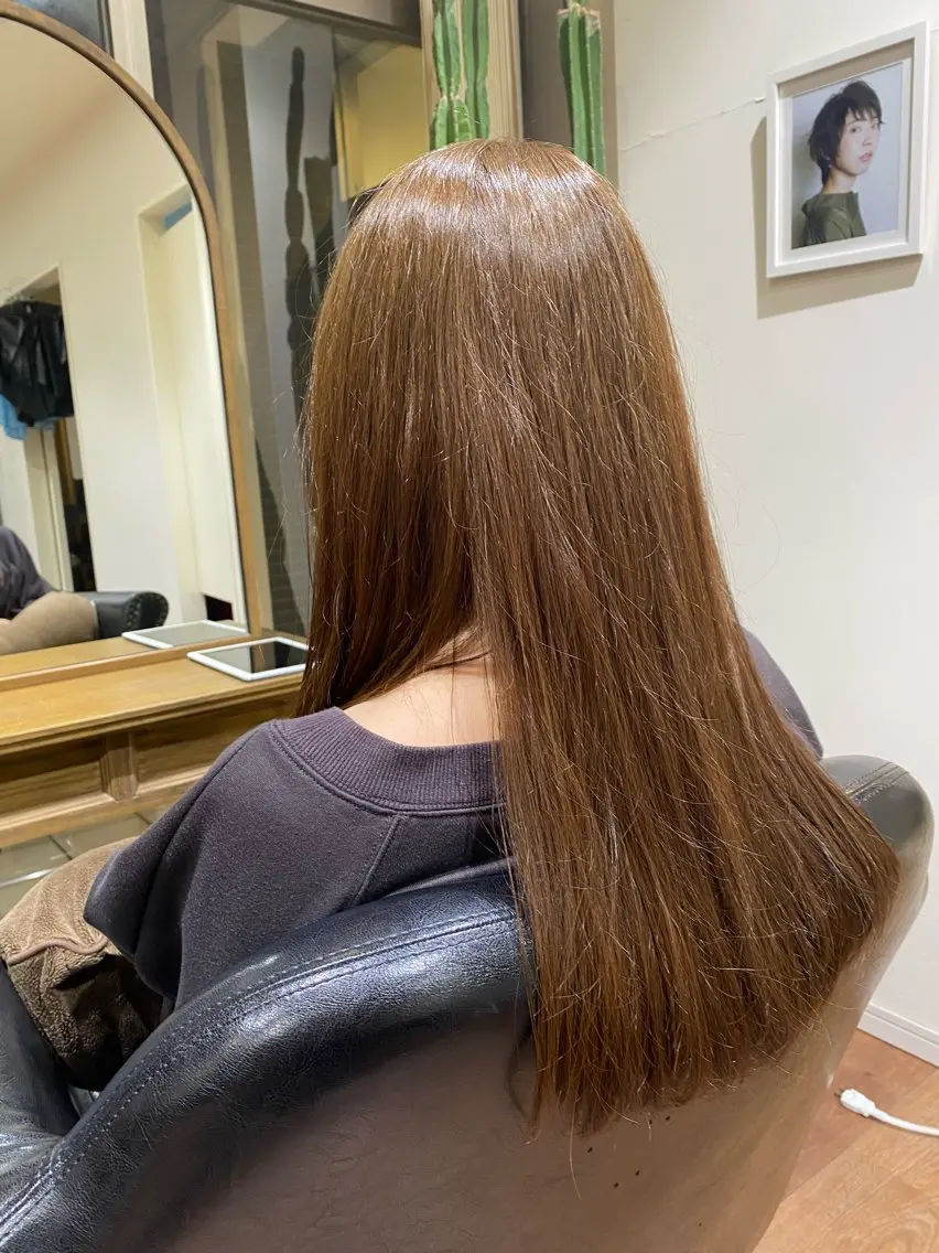 ロング カラー ベージュカラー オリーブベージュ トリートメント ヘアカラー タグチ ランのヘアスタイル