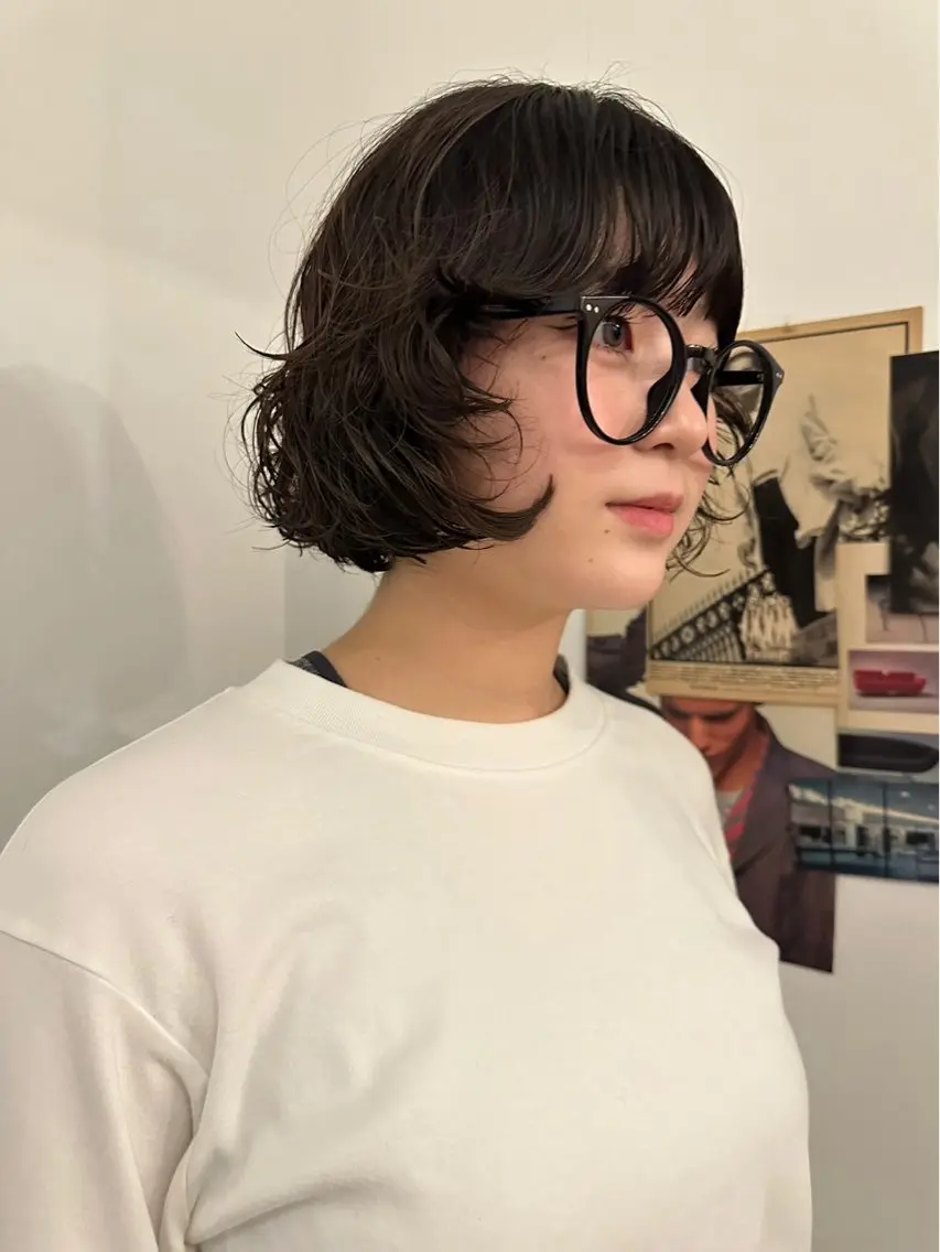 ショート パーマ nene 暖色/艶感カラー🥯のヘアスタイル