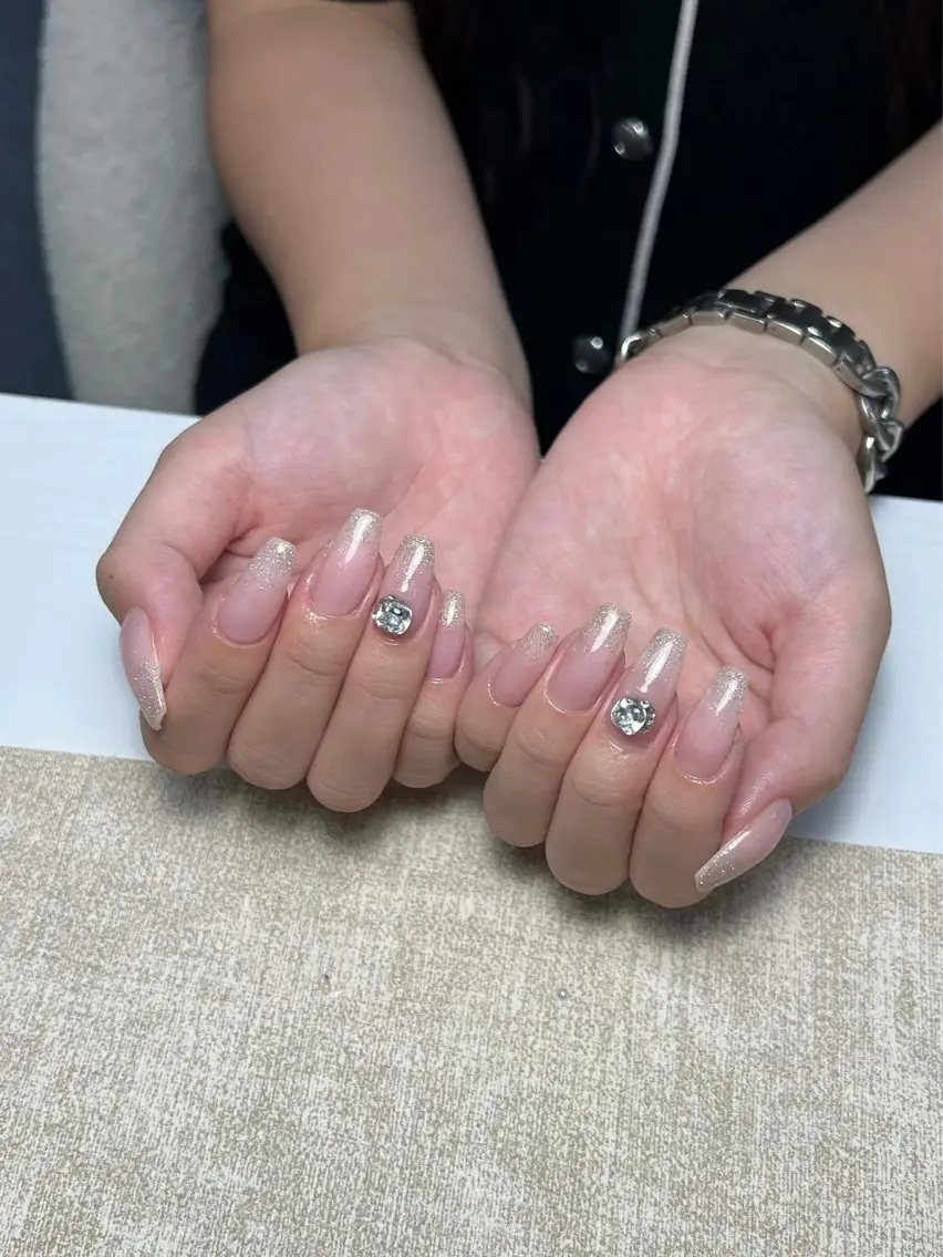 ネイル アートネイル ジェルネイル 韓国ネイル ニュアンスネイル ハンドネイル Luna Nail.Novaのネイルデザイン