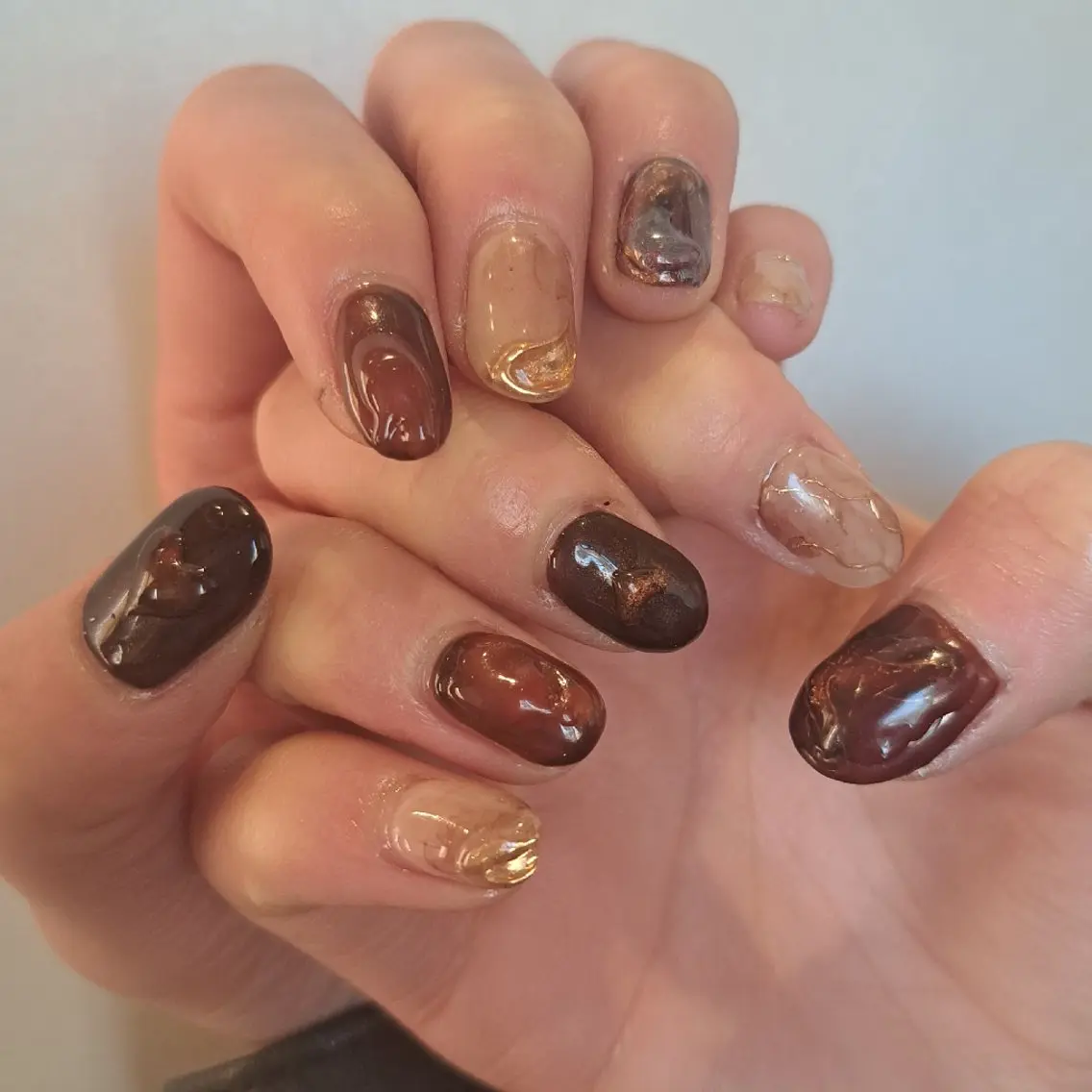 ネイル アートネイル ブラウン ジェルネイル ミラーネイル 持ち込み ハンドネイル Nail mood デザイン持ち込みokのネイルデザイン