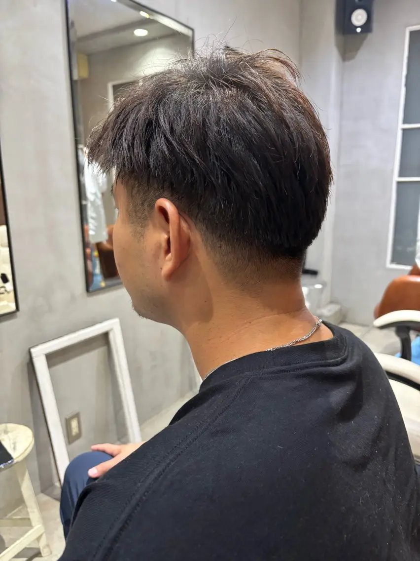 ショート パーマ メンズ センターパート フェードカット 刈り上げ ショートヘア 中目黒メンズ刈り上げ Harunaのヘアスタイル