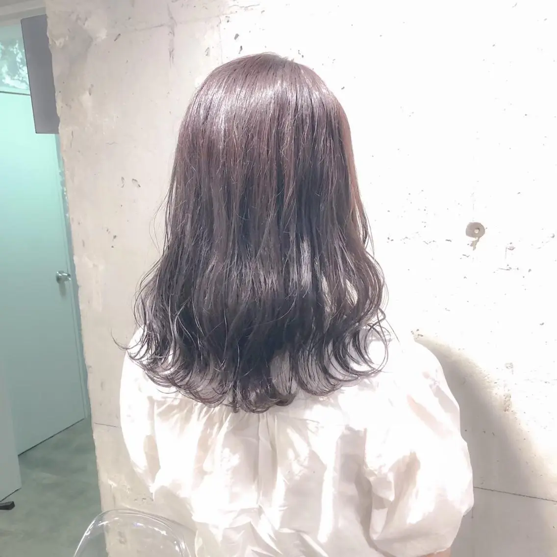 セミロング カラー ヘアアレンジ ブリーチ 透明感カラー ハイトーンカラー ラベンダーカラー シルバー 🐩推し活🐩 FUTABA🍒のヘアスタイル