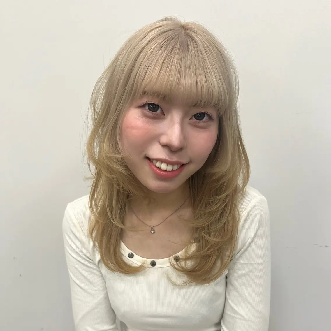 セミロング 🌺名古屋ハイトーン SOLAデザインのヘアスタイル