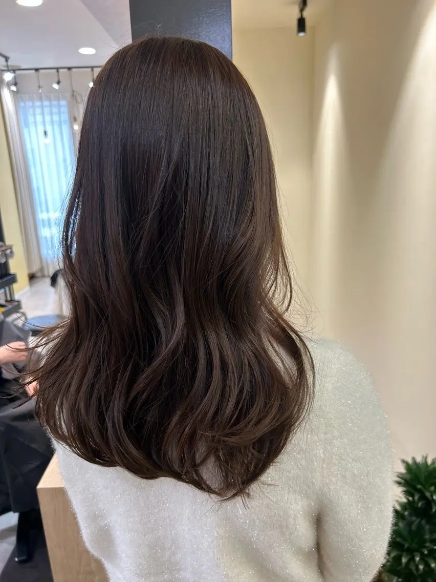 ロング カラー ベージュカラー hubhair レイヤー/透明感のヘアスタイル