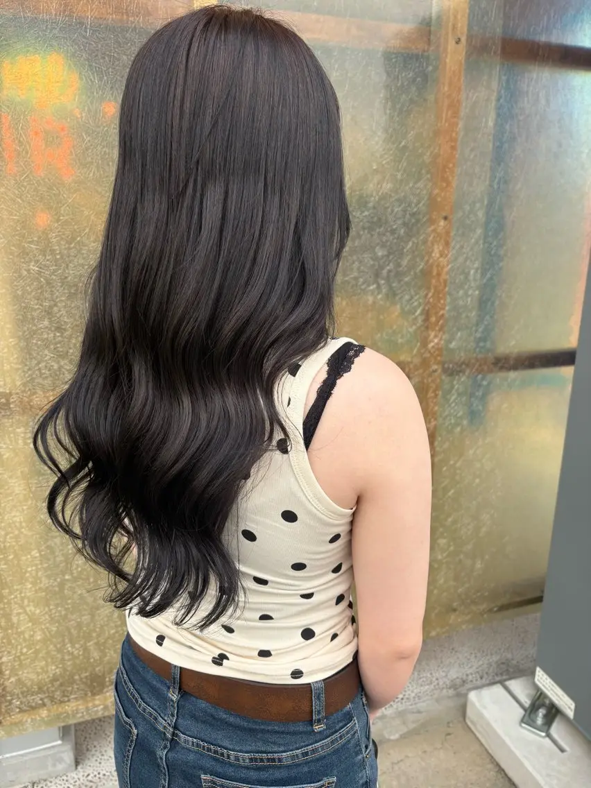 ロング ヘアカラー 丹羽 来夢のヘアスタイル