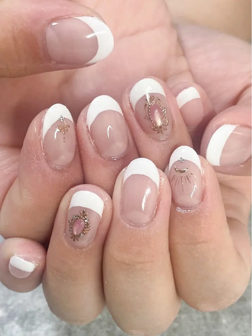 ネイル ハンドネイル FIORITURA aiのネイルデザイン