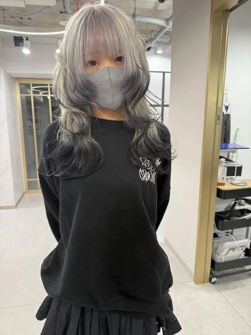 セミロング ウルフカット カット ヘアカラー TAIRA横浜ウルフ 🐺デザインカラーのヘアスタイル