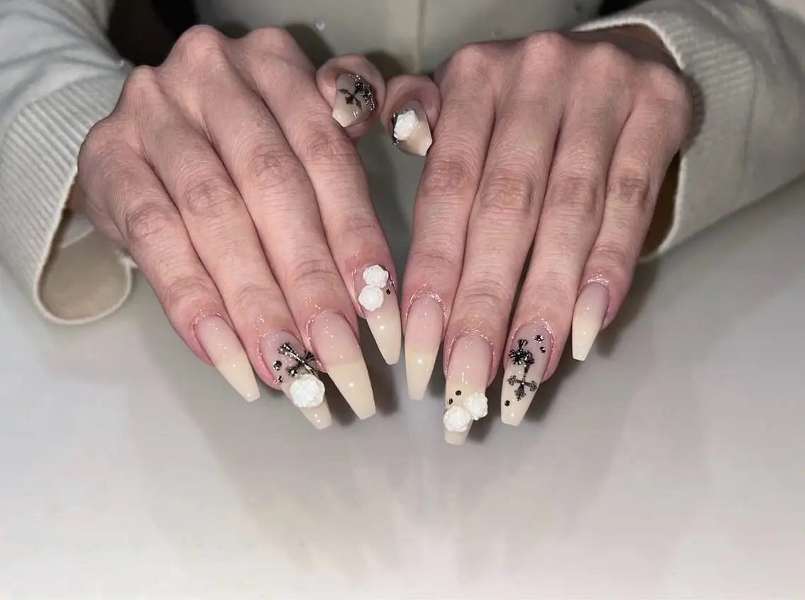 ネイル 韓国ネイル ニュアンスネイル シンプルネイル ワンホンネイル Nihonthy Nail 新宿のネイルデザイン