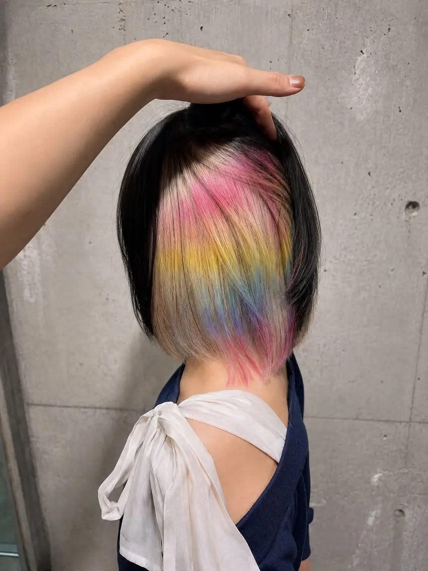ミディアム カラー デザインカラー ハイトーンカラー インナーカラー 🦋Chisa/髪質 改善×カラー特化💎のヘアスタイル
