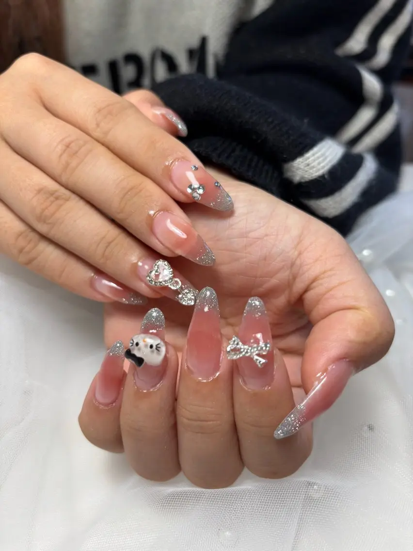 ネイル 長さ出し ハンドネイル nailsalon VENUSのネイルデザイン