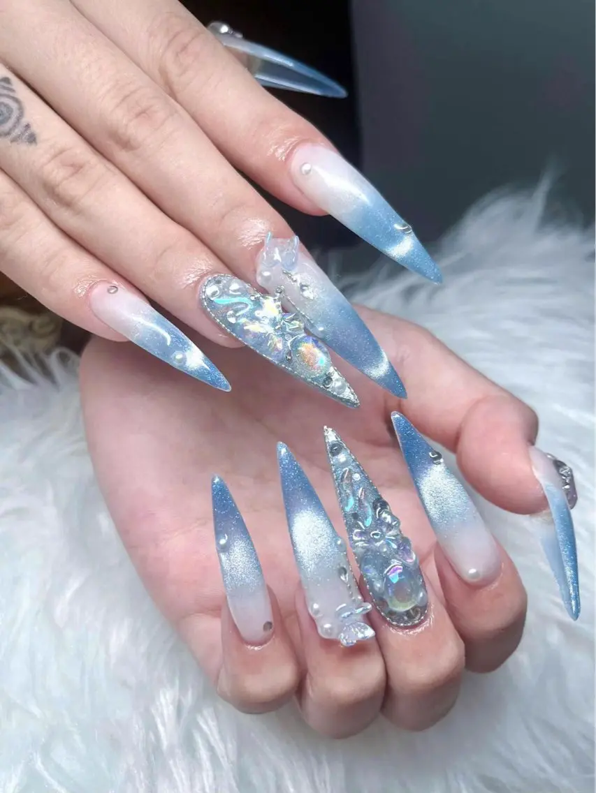 ネイル フレンチネイル ジェルネイル ガラスフレンチ ハロウィン ハート H.baby Nail Salonのネイルデザイン
