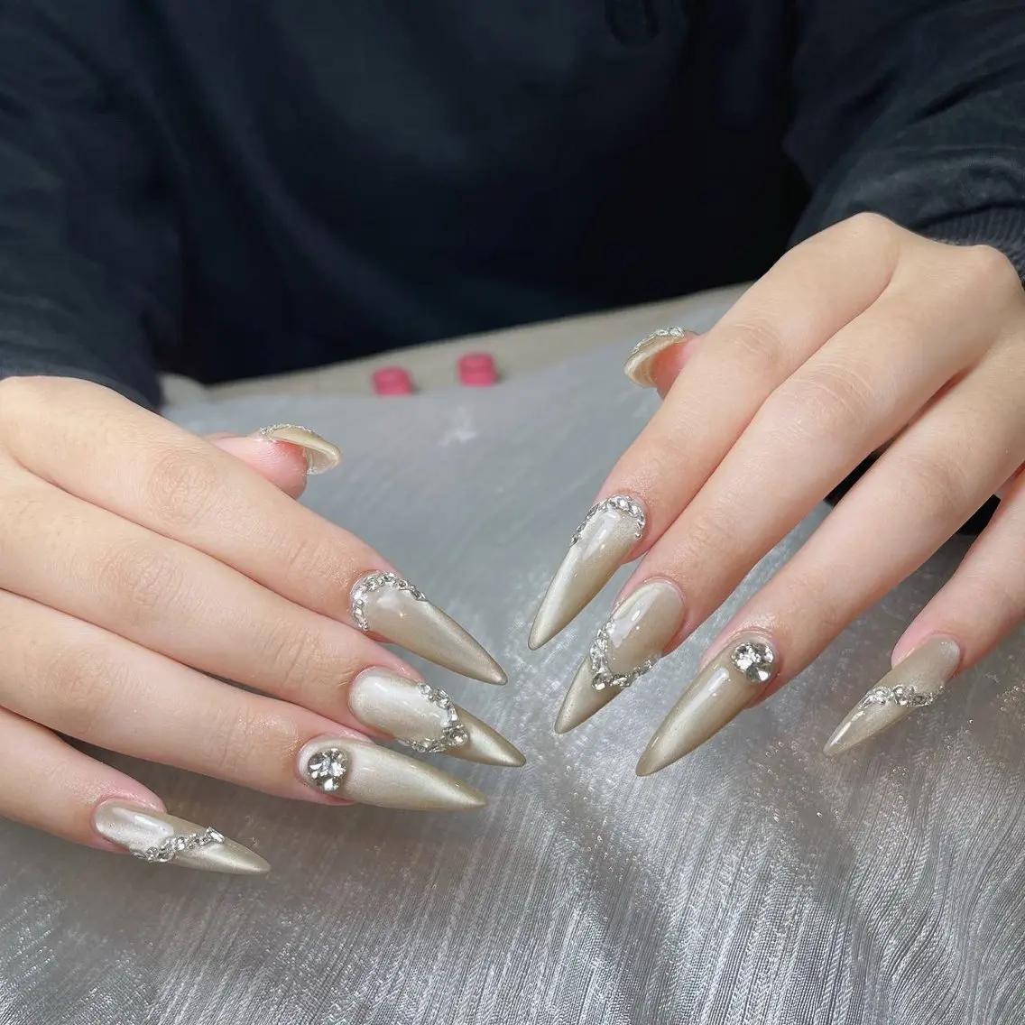ネイル チークネイル フレンチネイル ジェルネイル 韓国ネイル マグネットネイル ハンドネイル Zen Nail Design 池袋のネイルデザイン