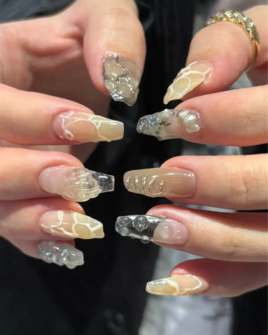 ネイル ハンドネイル 🪐富島彩夏 /海外nail🪐のネイルデザイン