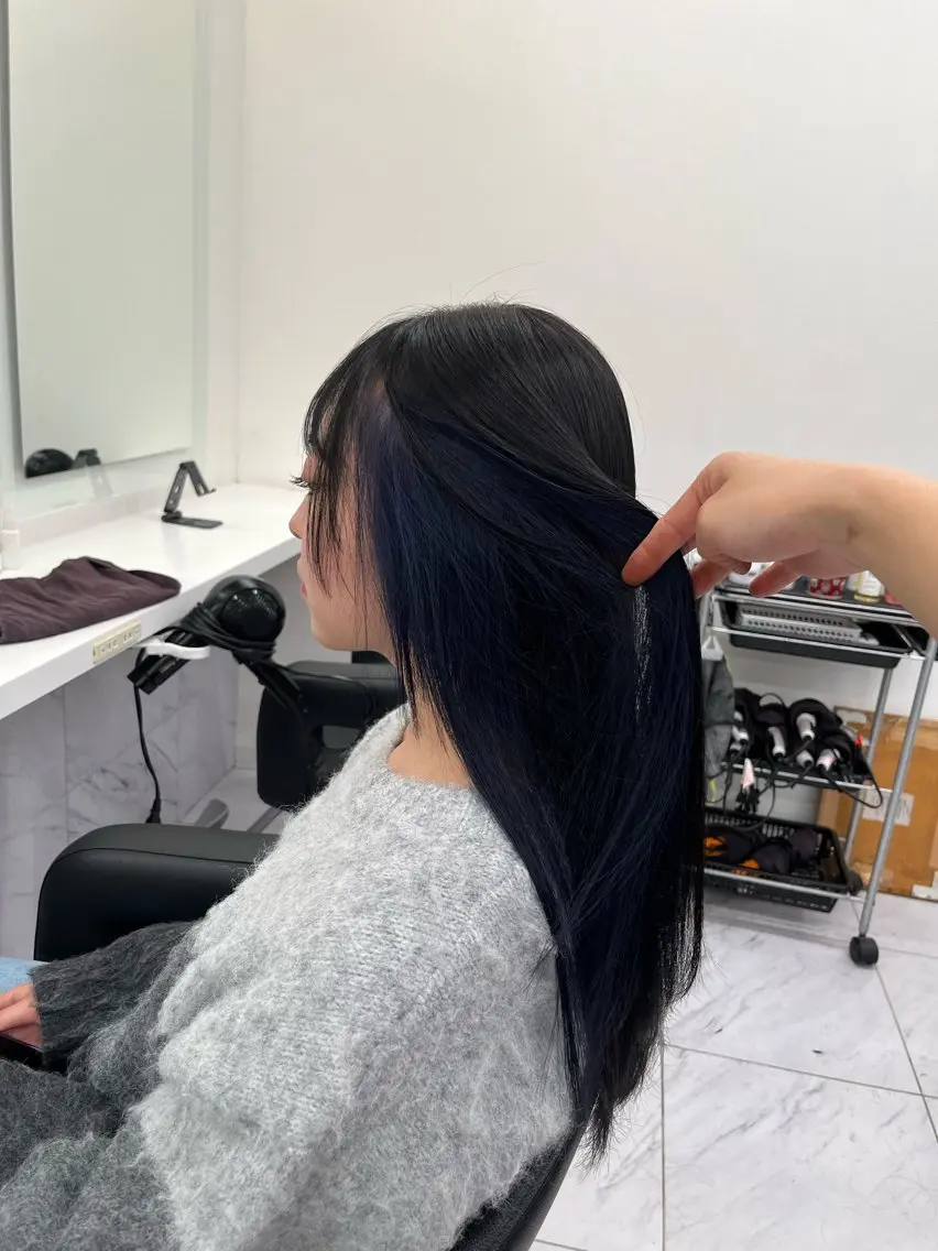 セミロング ヘアカラー トリートメント ヘッドスパ ヘアセット 寒色/ベージュヘア ブリーチありMiOのヘアスタイル