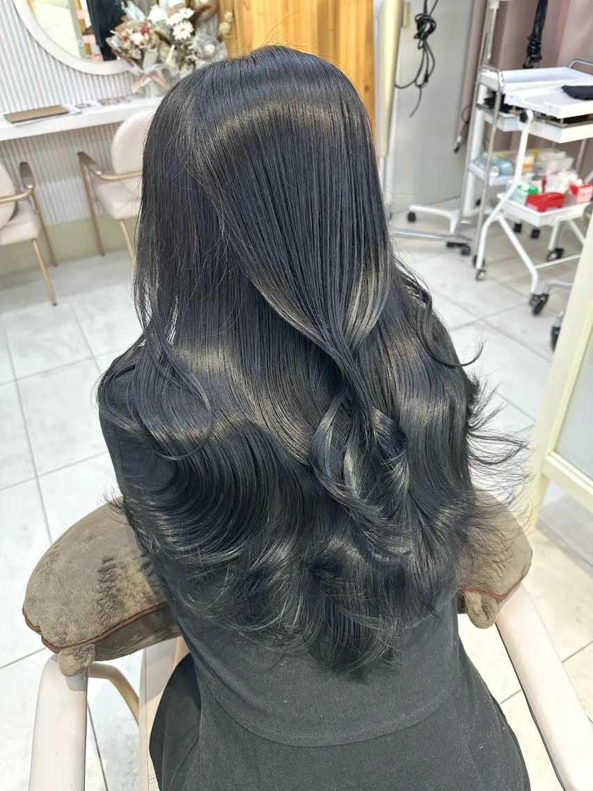 ロング カラー 黒髪 ブルーカラー ブルーブラック 🇰🇷韓国風くびれ ヘア🇰🇷中村優大のヘアスタイル
