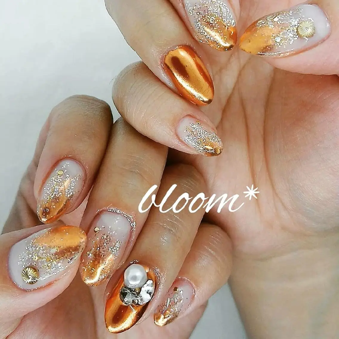 ネイル ミラーネイル bloom *のネイルデザイン