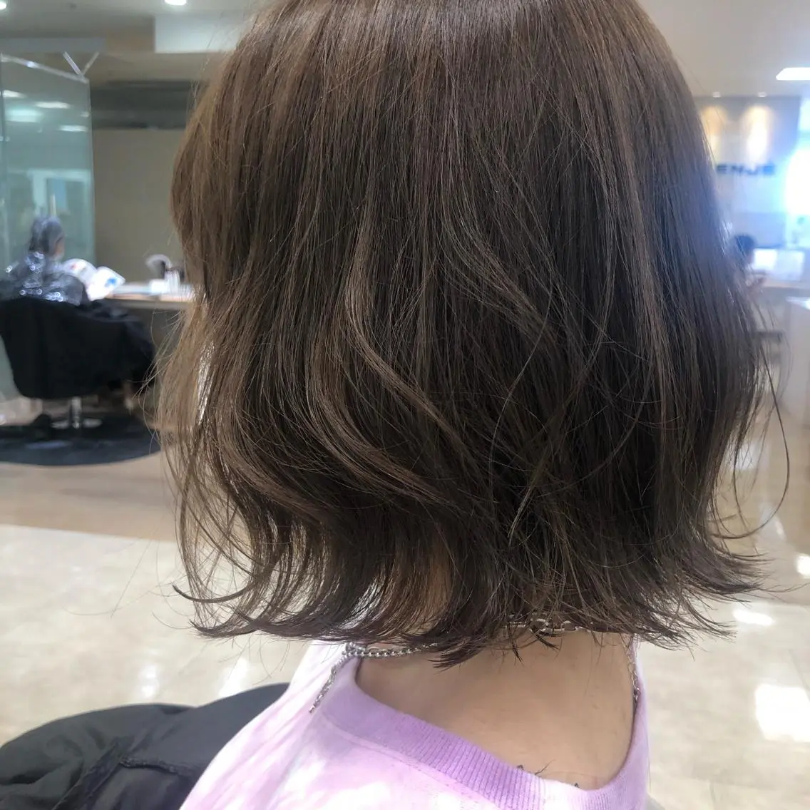 ショート カラー グレージュ ミルクティーグレージュ ヘアカラー トリートメント 盛れるレイヤーカット 得意🌹井上美沙のヘアスタイル
