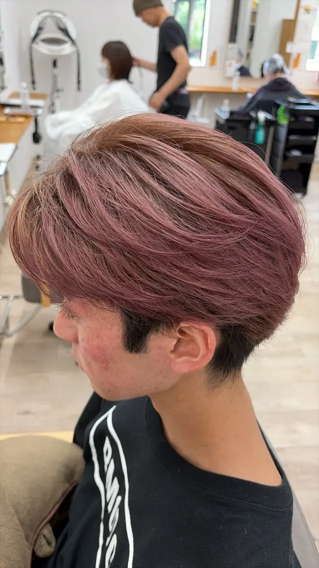 ショート ヘアカラー 酒井 直桜矢のヘアスタイル