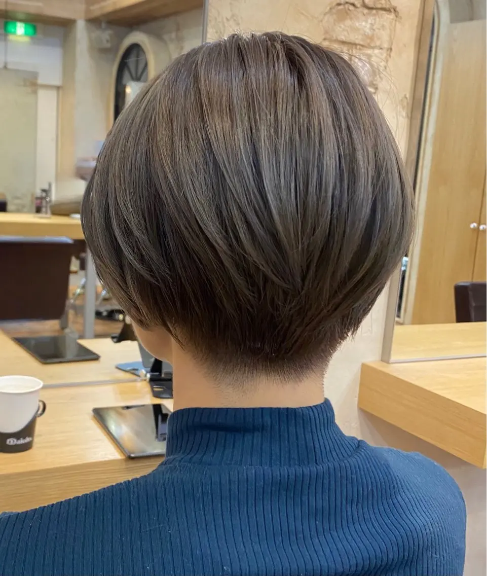 ショート カラー ベージュカラー グレージュ ショートヘア マンツーマン 美容師💚コウブチのヘアスタイル
