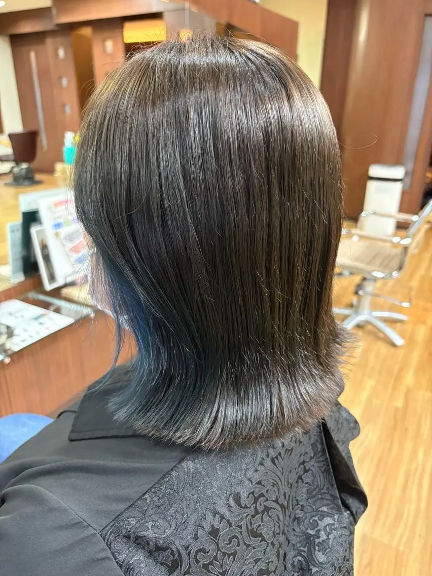 ミディアム 外ハネヘア 金森 未莉のヘアスタイル