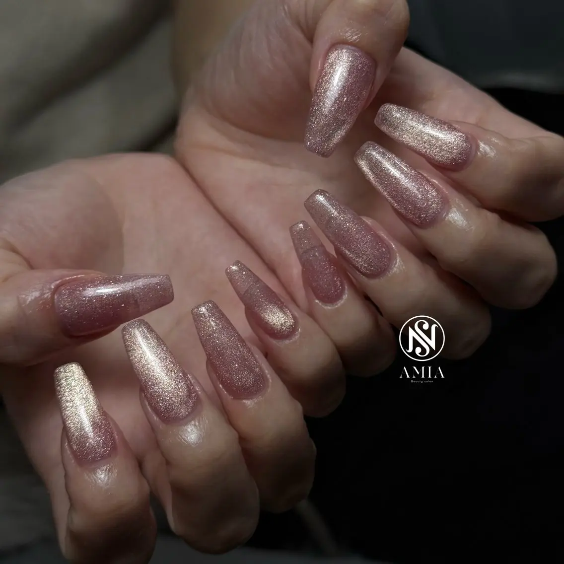 ロング ハンドネイル フットネイル ハンドケア 🌟AMIA BEAUTY🌟のネイルデザイン