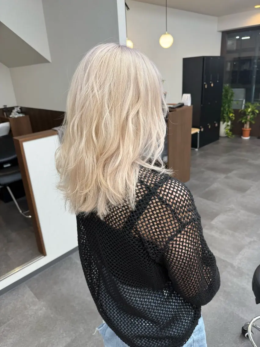 セミロング 碇山 楓己のヘアスタイル