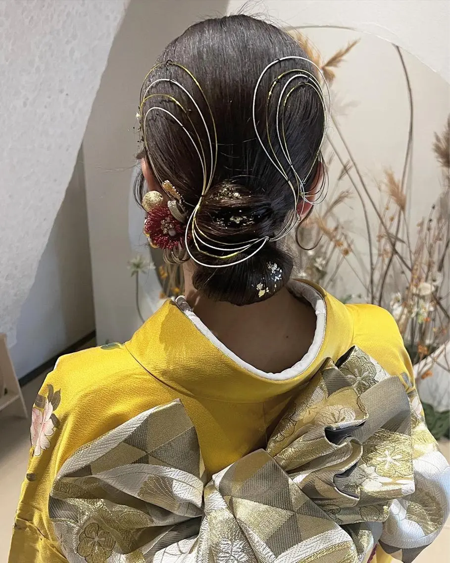 🩵成人式(振袖着付け、ヘアセット、メイク、早朝料金込み)📞電話ご予約のみ受付中の写真
