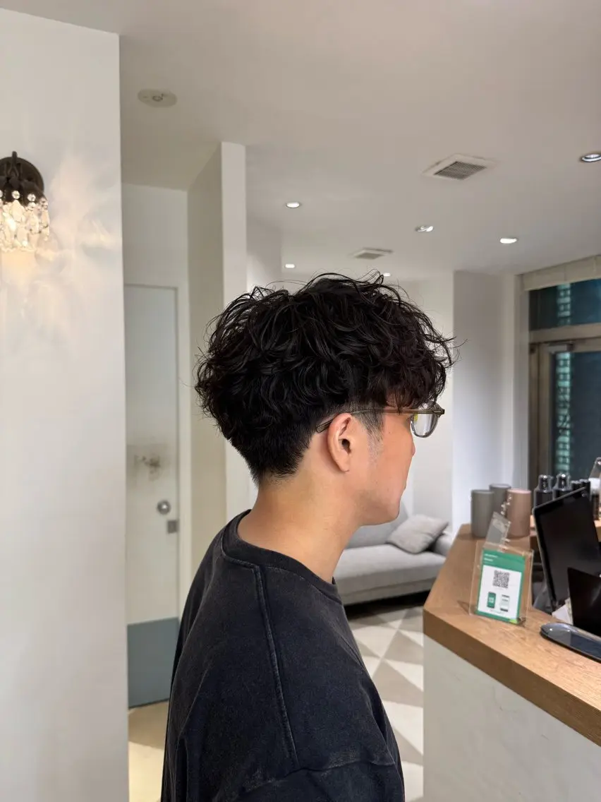 パーマ 天真/グレージュ 、透明感カラーのヘアスタイル