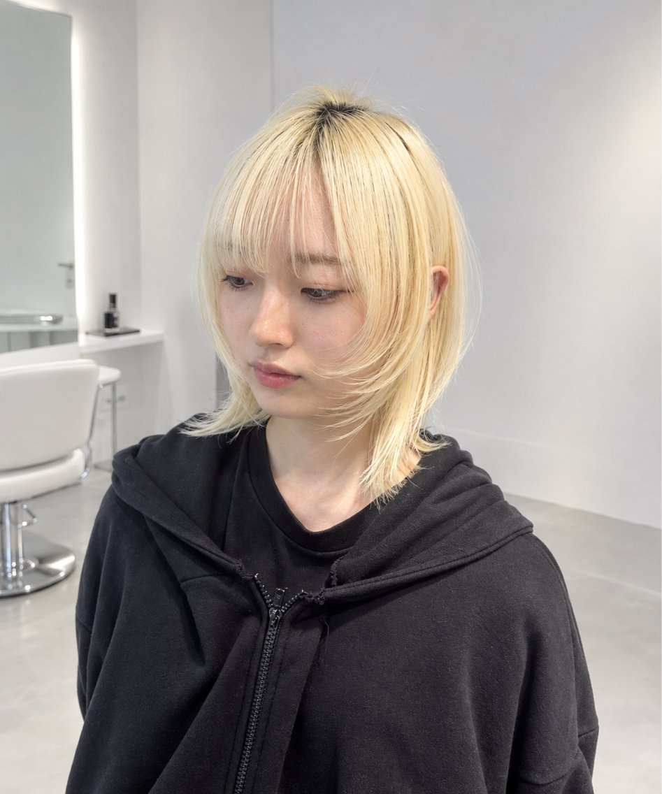 ミディアム レイヤー✖️グレー ジュSOGO🩶のヘアスタイル