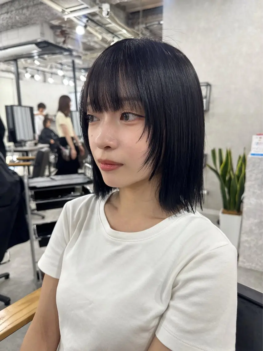 ミディアム カラー アッシュ アッシュブラウン ベージュカラー 黒髪 ブリーチ カット ヘアカラー トリートメント 赤み無し柔らかカラー 【梅田】madokaのヘアスタイル